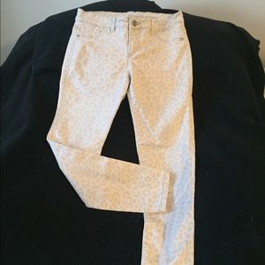 NY&Co Jean style leggings khaki w/leopard print